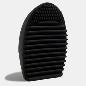 Black Brush Cleansing Egg